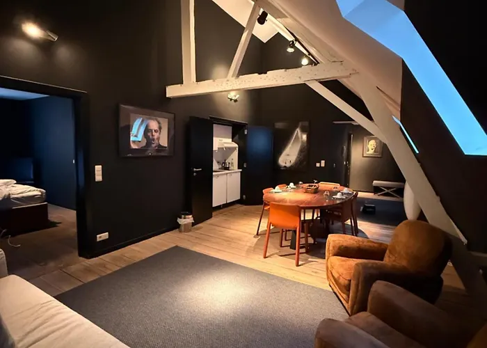 Les Du Vaudeville מלון בריסל