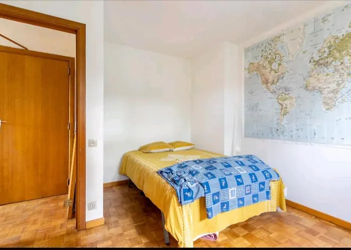 & Wellness Area Jacuzzi Sauna Massage Table Villa Bruxelas