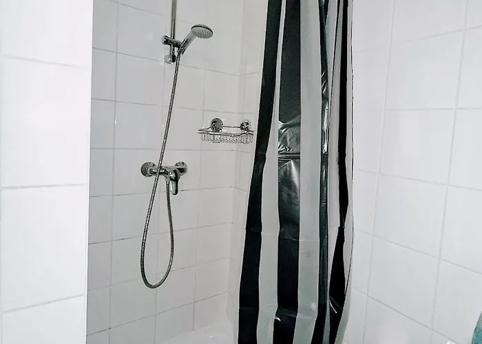 Privatunterkunft 3 Personnes Avec Salle De Bain Privee Proche Gare Du Midi *