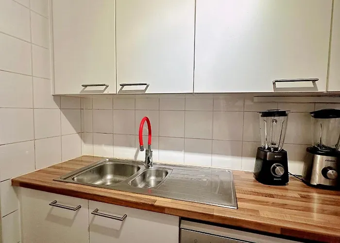 3 Personnes Avec Salle De Bain Privee Proche Gare Du Midi *