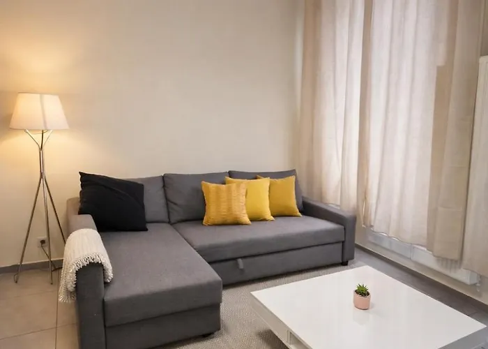 Spacious 2br Near Grand Place 1