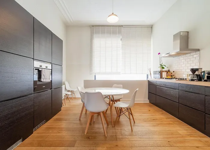 Comfortable And Quiet Apartment