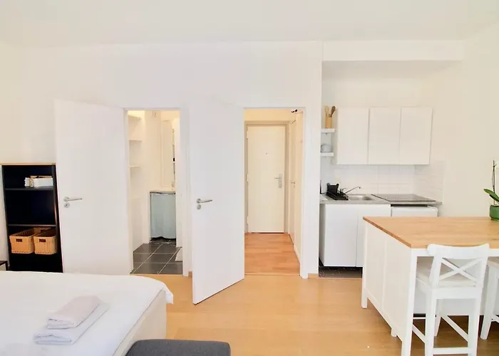 Very Place Stephanie