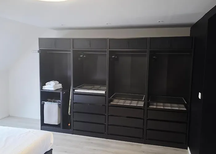 アパート Luxury Triplex Stylish 2br In ブリュッセル