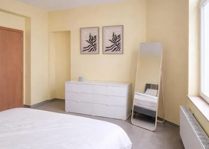 Apartament Spacious 2br Near Grand Place3 *