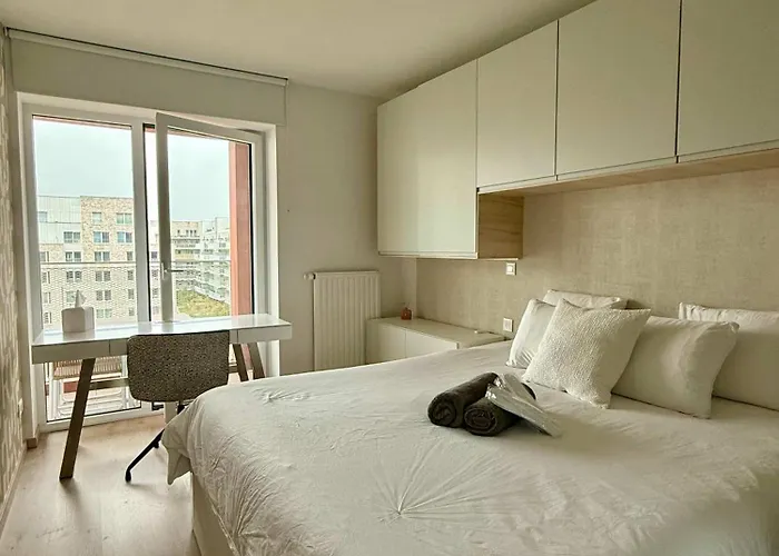 Cosy And Modern 1bed Near Gare Du Midi Dox דירה