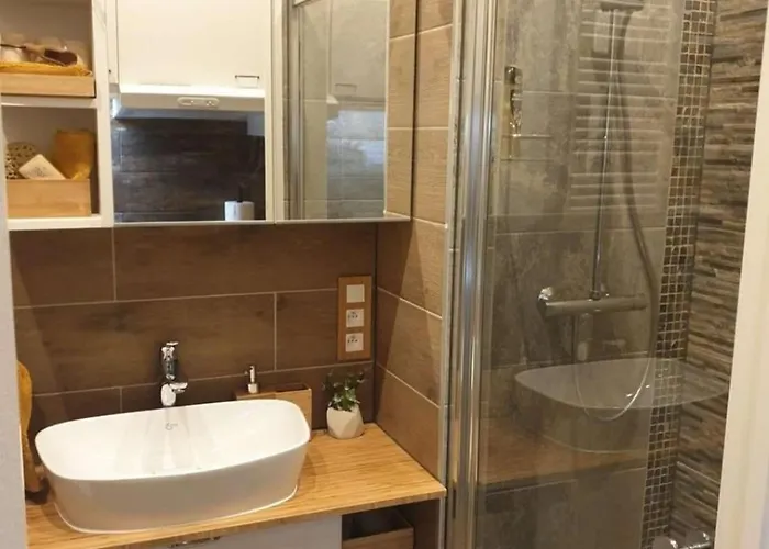 Apartment Small New Centre *