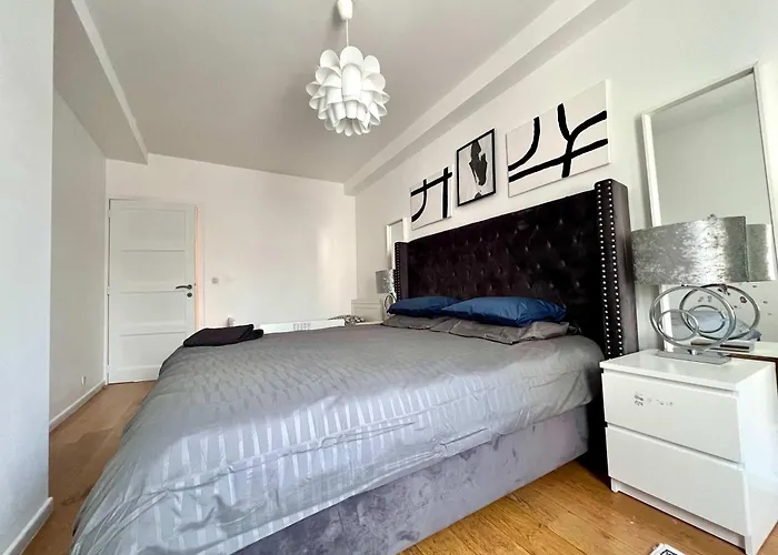 Apartment Family Cosy For Up To 9 Guests Near Midi Station *