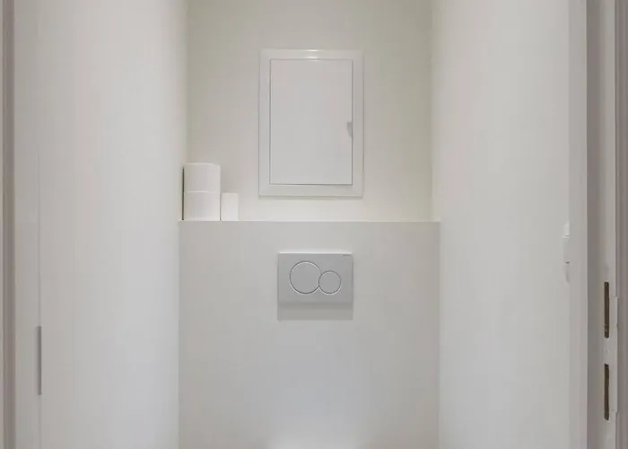 Comfortable And Quiet Brüsszel