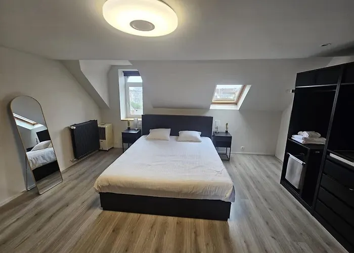 Luxury Triplex Stylish 2br In Апартаменты *