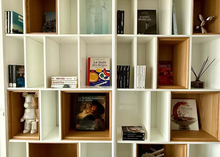 Cosy And Modern 1bed Near Gare Du Midi Dox דירה *