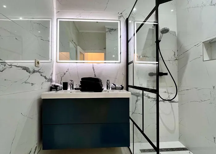 Apartment Family Cosy For Up To 9 Guests Near Midi Station *