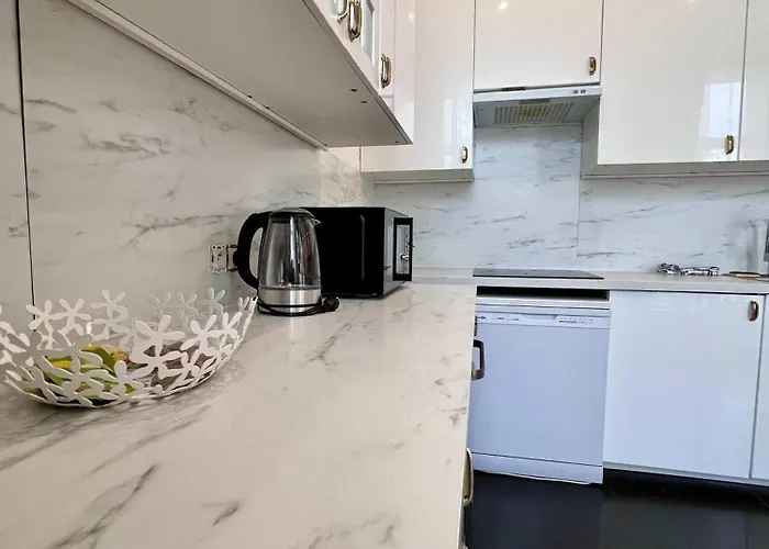 Apartment Family Cosy For Up To 9 Guests Near Midi Station *