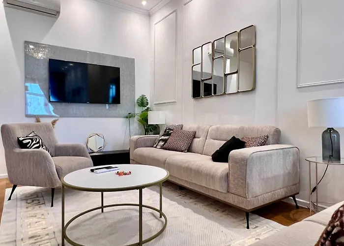 Family Cosy For Up To 9 Guests Near Midi Station * Brüssel