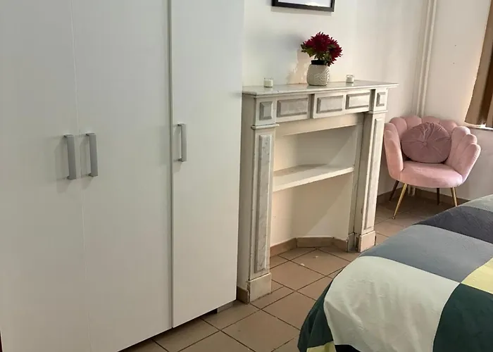 Et Dans Un Immeuble * Bruxelles