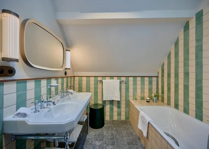 Faubourg 21 - The Leading Of The World 5*