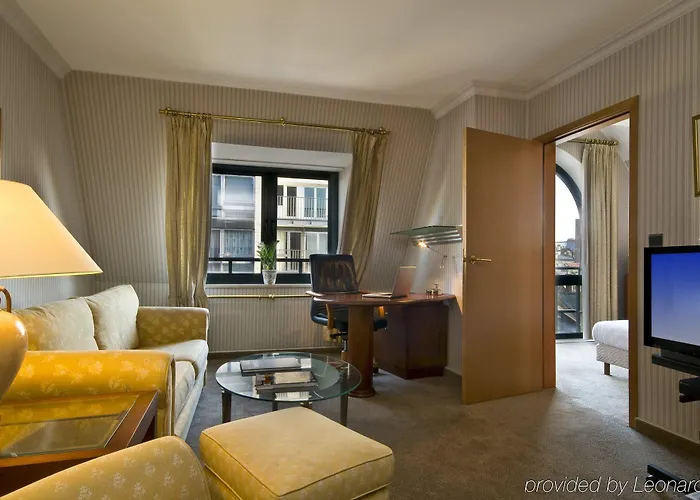 Lägenhetshotell B-aparthotel Ambiorix 4*