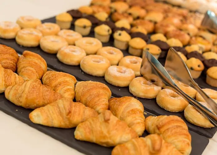 מלון Nh Carrefour De L'europe 4*