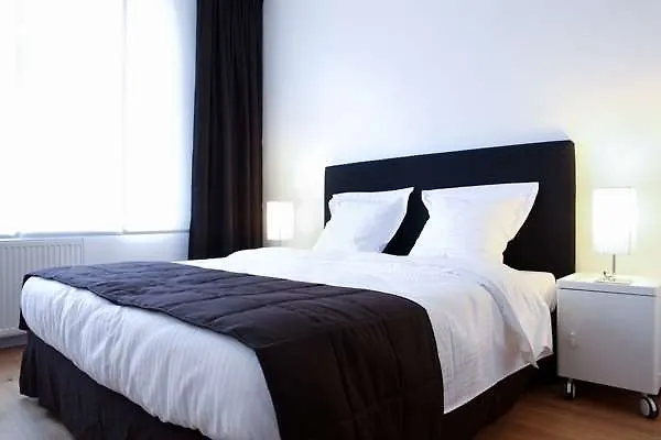 Theater 2* ブリュッセル