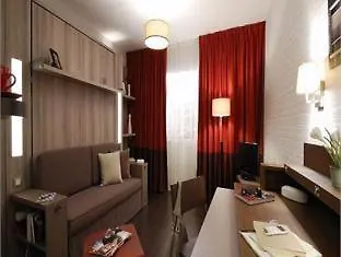 Adagio Grand Place Aparthotel 3*