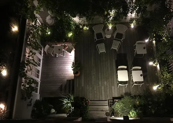 Bed & Breakfast Fish Market 4*