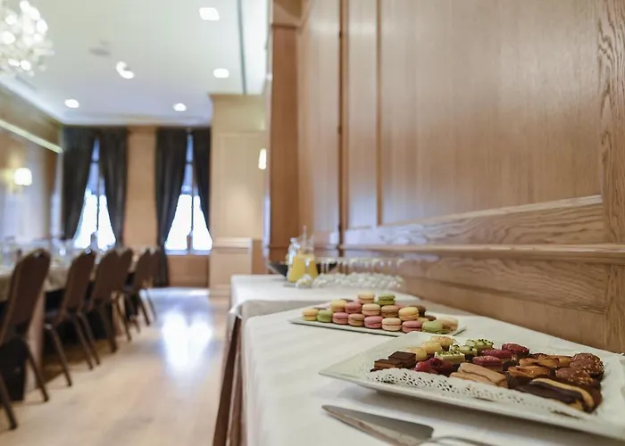 ホテル ル ディセッティエーム 4*