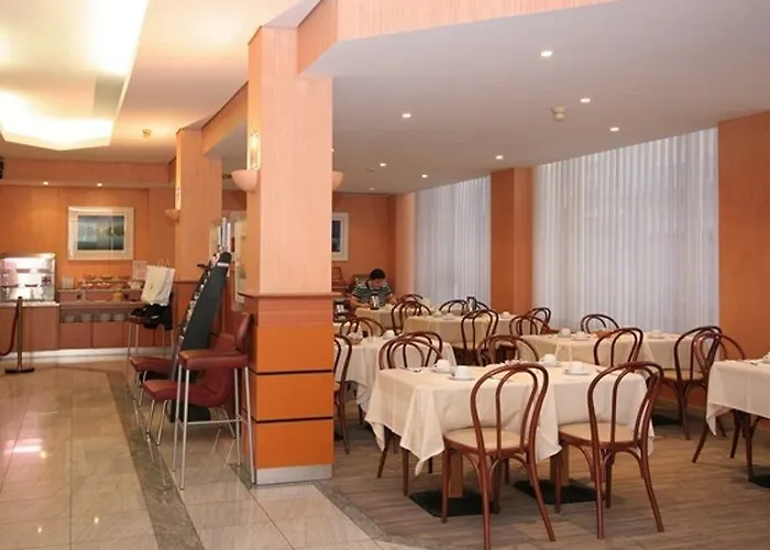 Aris Grand Place Hotel 3*