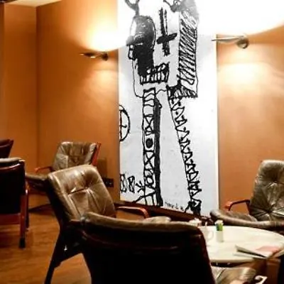 New Charlemagne Hotell