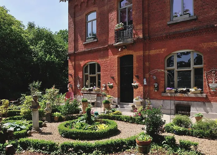 Les Taillis Bed & Breakfast *