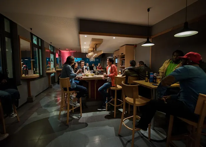 Hostel Hi Brussels Jacques Brel Hostel *