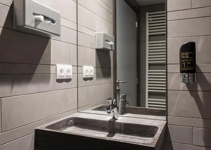 Brxxl 5 Centre Hostel Brussels