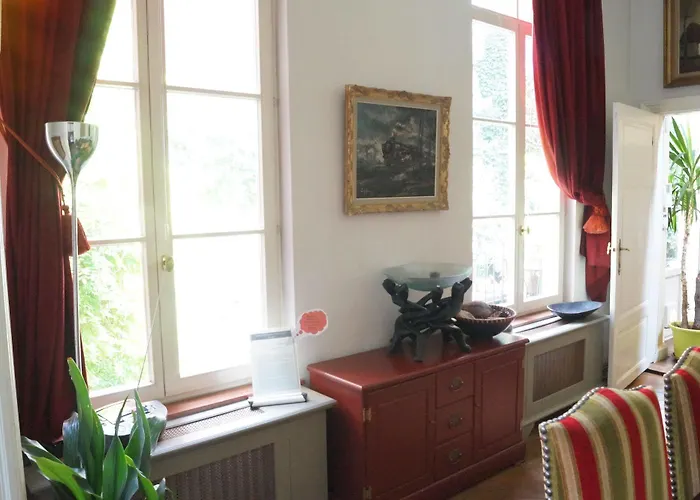 The Captaincy Hotel 3*