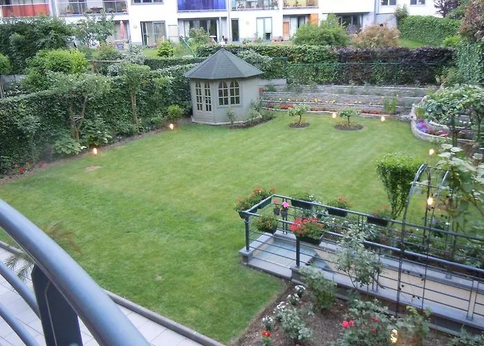 & Housingbrussels * בריסל