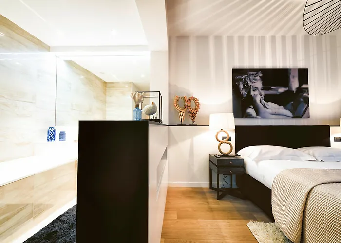 Charles - Grand Place 4* Bruksela