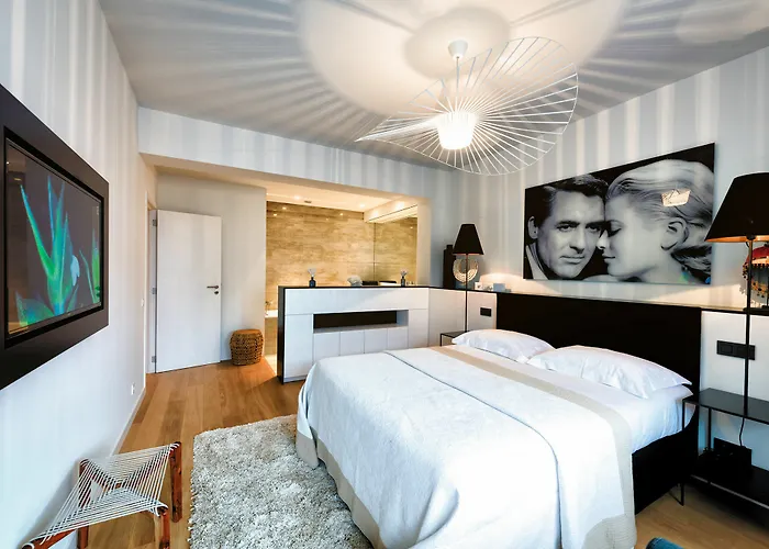 Aparthotel Charles - Grand Place 4*