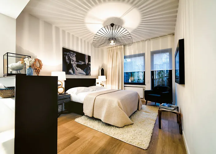 Hotel apartamentowy Charles - Grand Place 4*