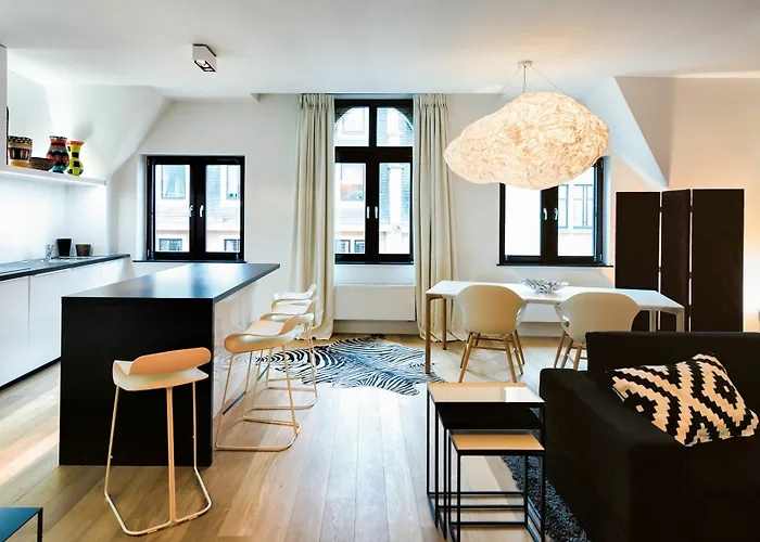 Charles - Grand Place Aparthotel