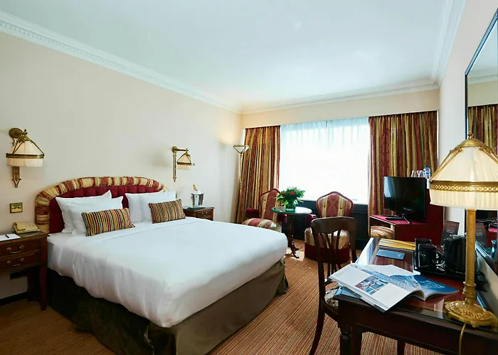 Barsey By Warwick 4*