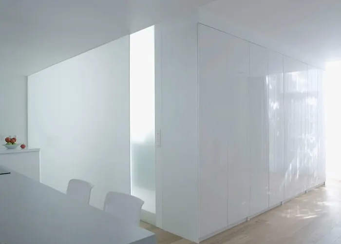 Minimalistic In Premium Location Bruxelles