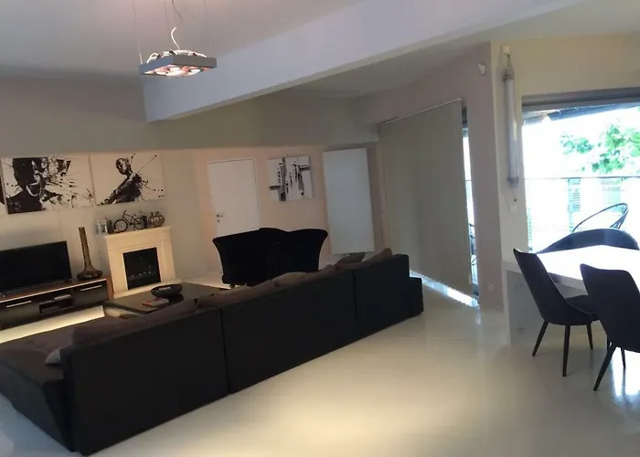 Beautiful Loft In The Center Of *