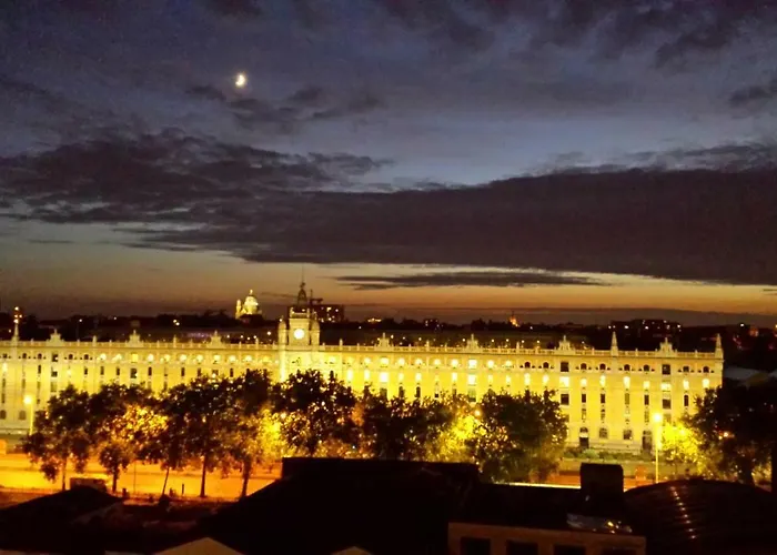 Romantics Rooms In Brussels Sky Гостевой дом