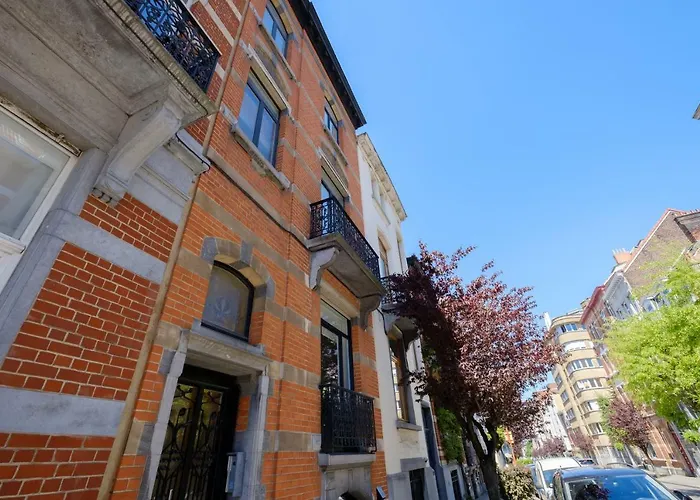 1bd With Garden Brugmann Area Apartment