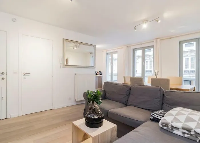 Grand Place, Only 3 Min Walk, 80M Beautiful Apartment Lägenhet *