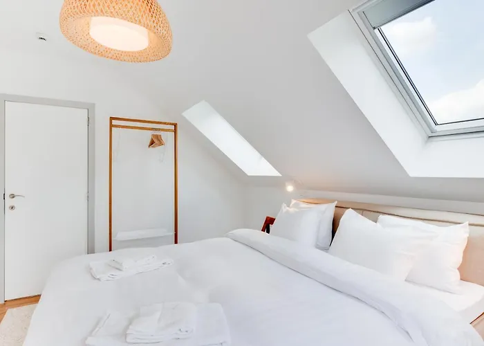 Newton Boutique Residences - Eu Area Apart Otel Brüksel