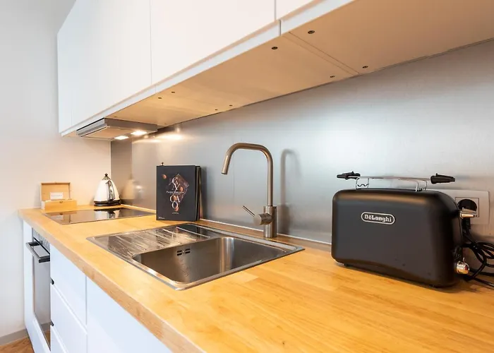 Newton Boutique Residences - Eu Area 4*