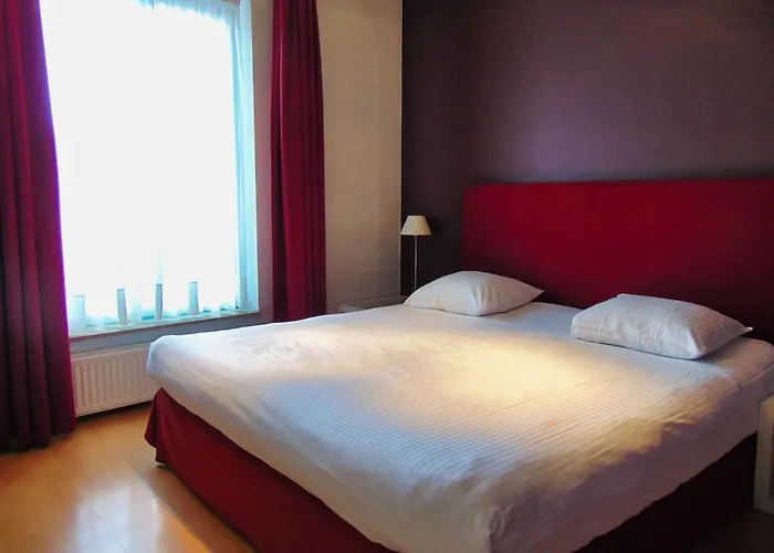 Apart Midi 3* Brussels