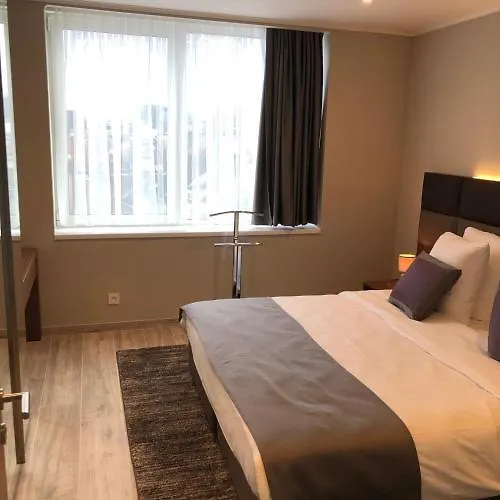 Flat Midi 33 Aparthotel 3*