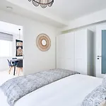 Diamant 1br Apartment Brussels