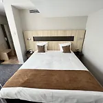Hotel Western Royal Centre 3*