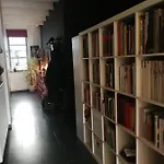 아파트 Bright Loft Close To Downtown *
